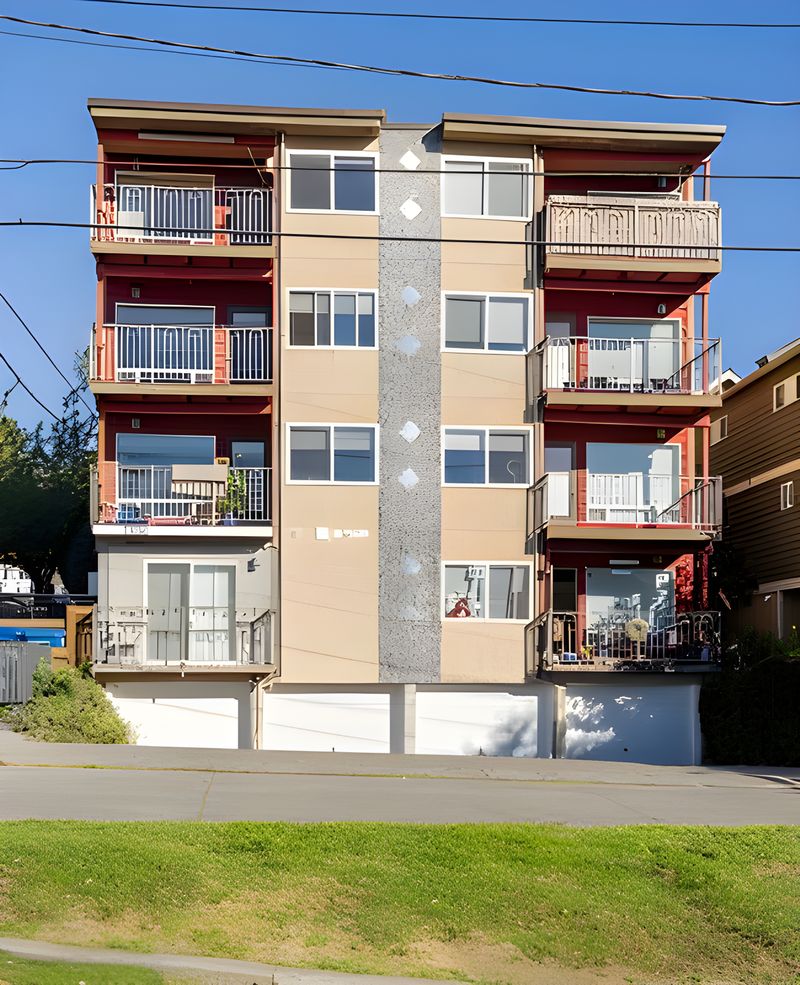 Barrett Square Apartments, Queen Anne