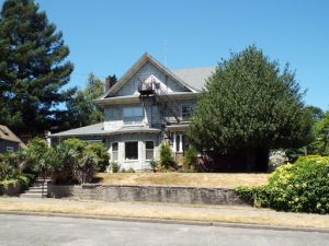 Street view of Walls Property Management's 4905 Woodland Park Apartment exterior